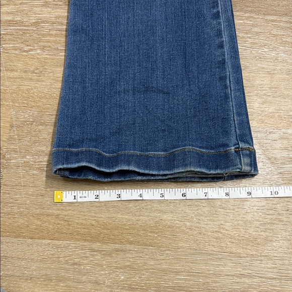 SPANX Size XS Flare & Wide Leg Jeans in Classic Blue high rise - Picture 6 of 10